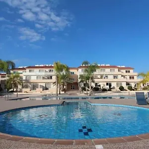  Апартаменты Nissi 3 Pool Access Garden Кипр